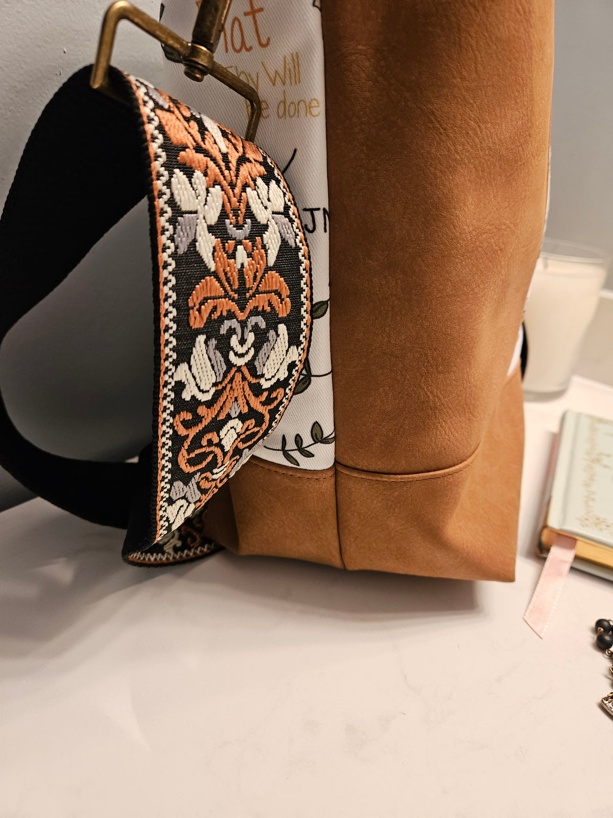 Asymmetrical Crossbody Fiat Purse with wide base
