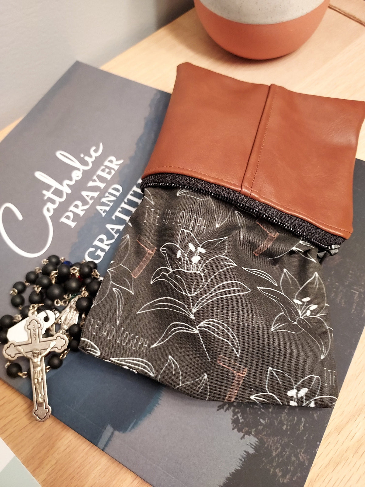 Vegan Leather Wallets Rosary pouch Eucharistic Adoration Latin Catholic Fabric/Confirmation First Communion gifts Men's Collection