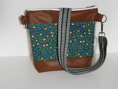 Medium Catholic crossbody with exterior slip pockets in the Melissa Collection