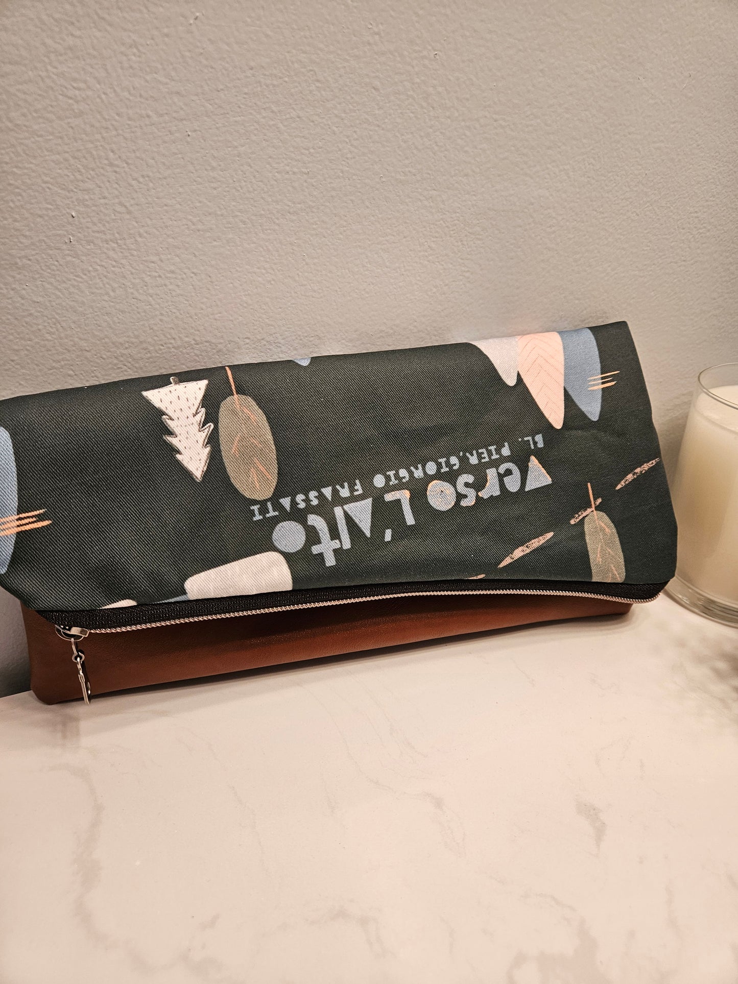 Blessed Pier Giorgio Frassati Verso l'alto Faux Leather Foldover clutch