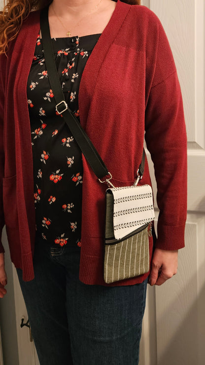 Phone purse Sacred Heart of Jesus interior Catholic crossbody handmade purse