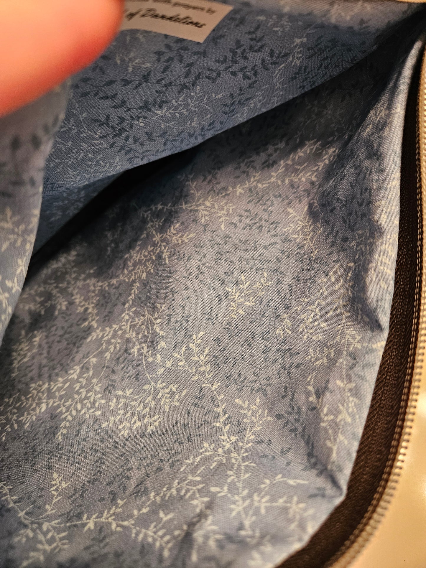 Blessed Pier Giorgio Frassati Verso l'alto Faux Leather Foldover clutch